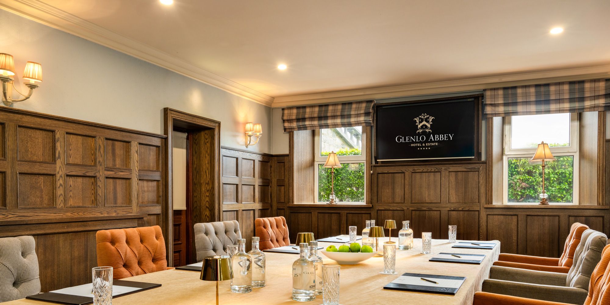 Oak Cellar Meeting Room (4)