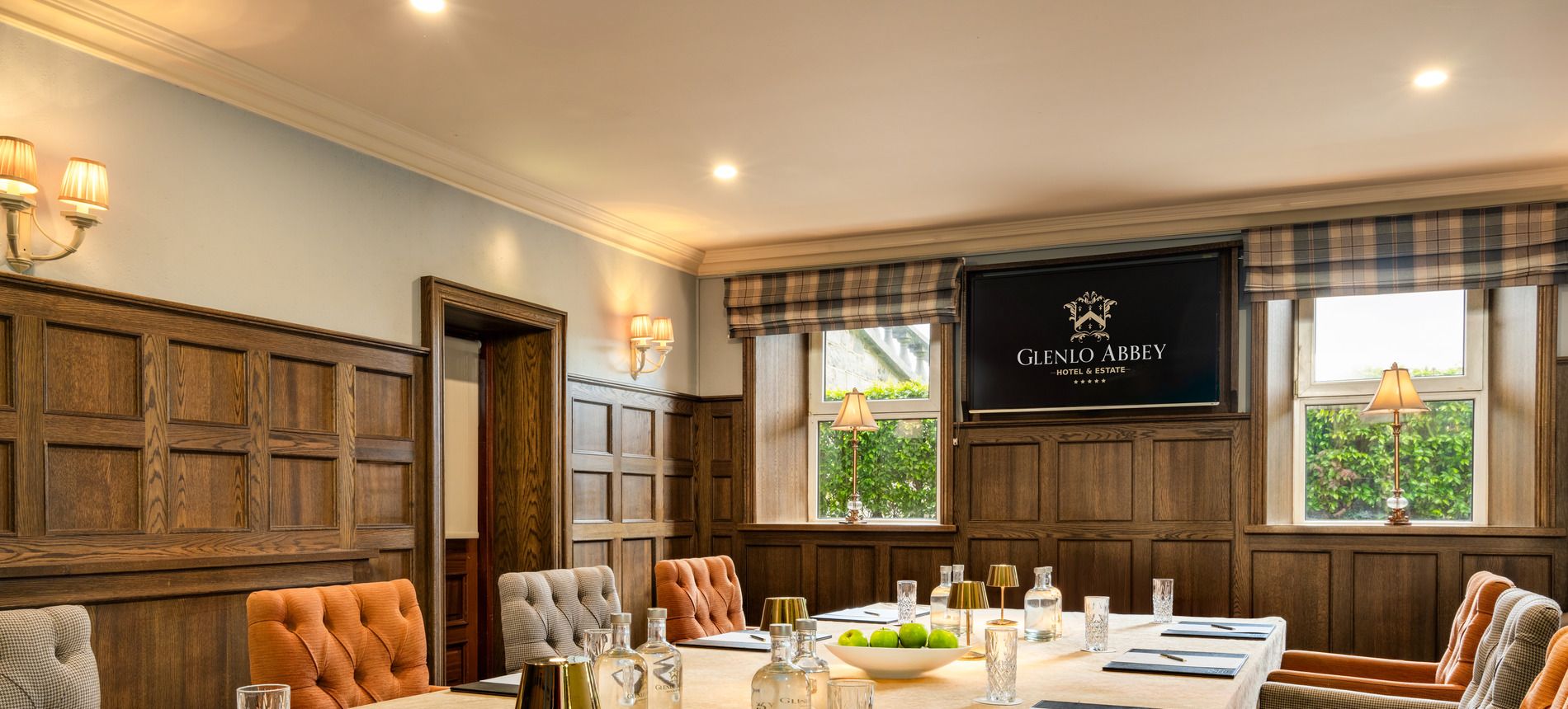 Oak Cellar Meeting Room (1)