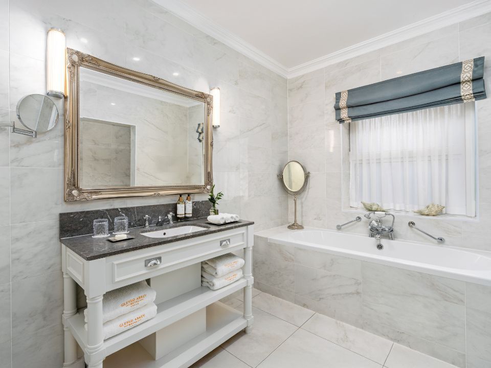 Abbey Suite