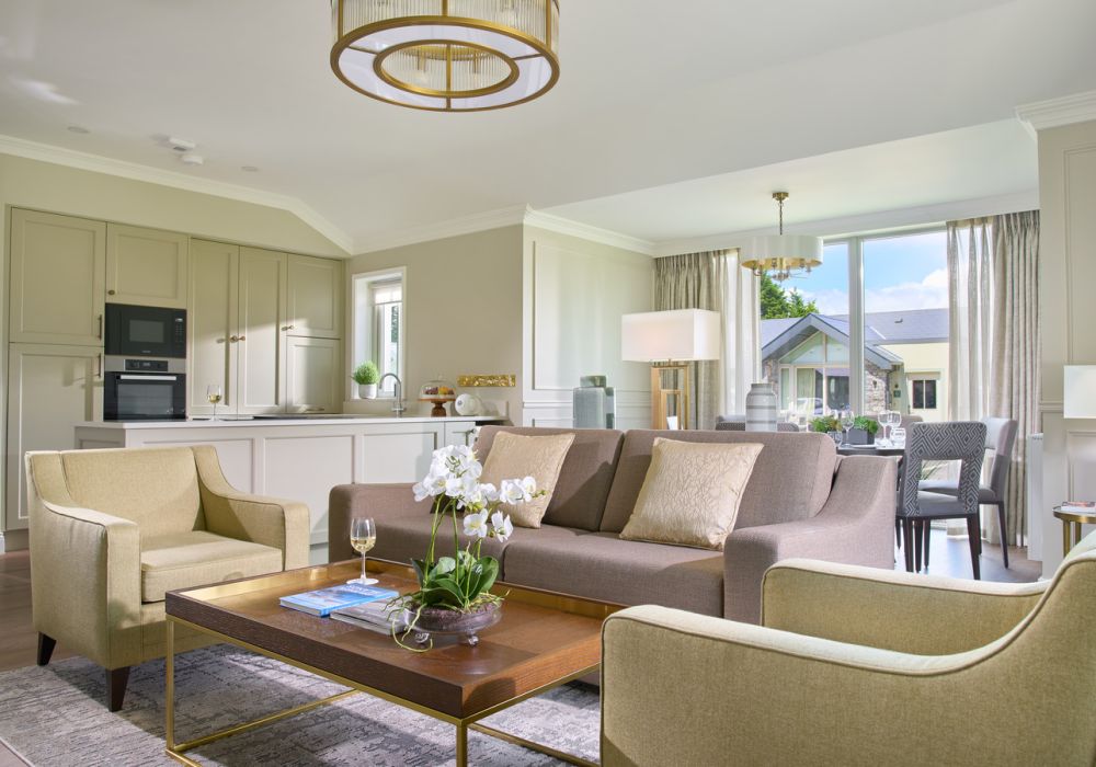 Lodge 1 Lounge Main Full Res